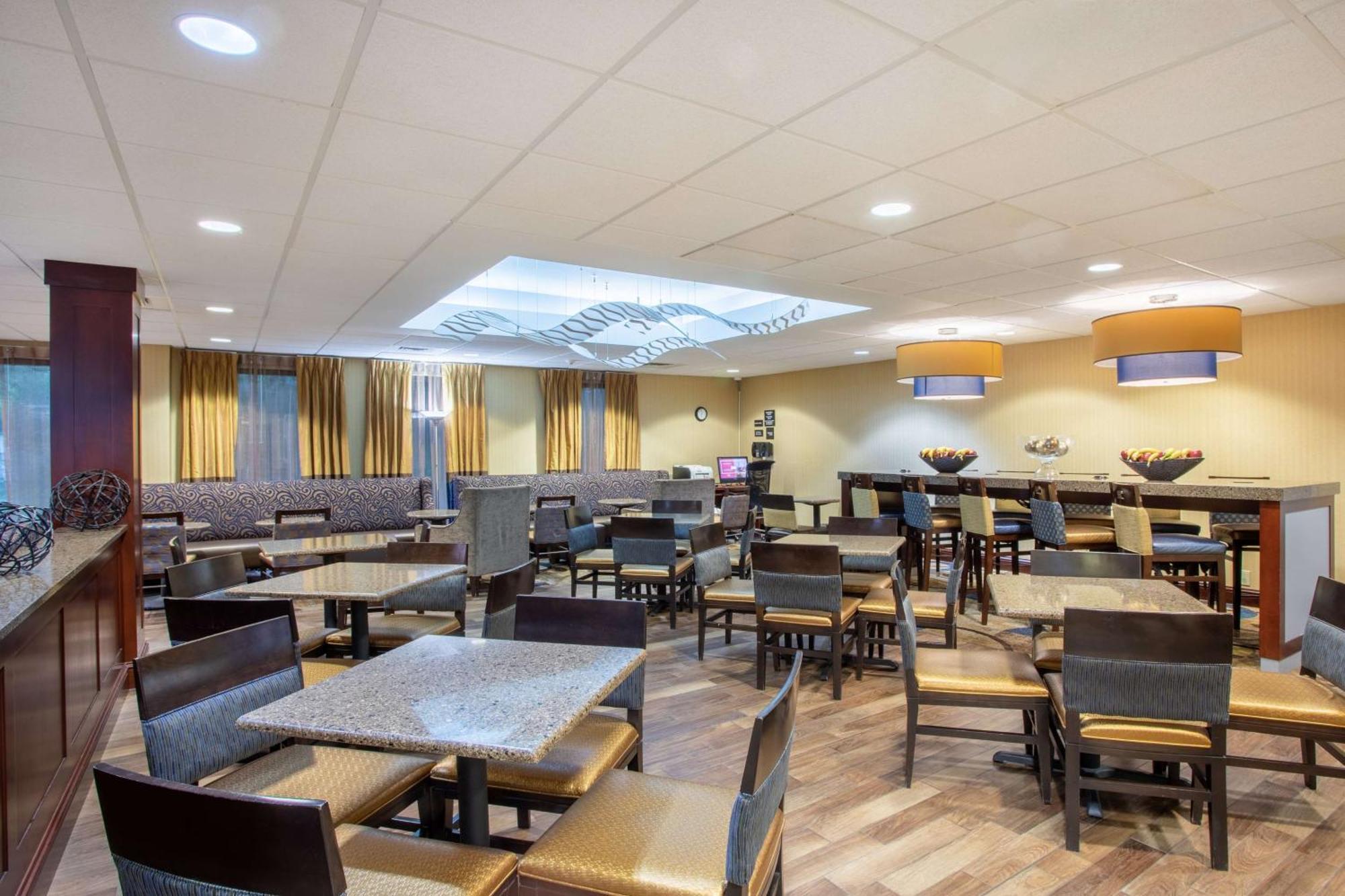 Hampton Inn Фішкілл Екстер'єр фото